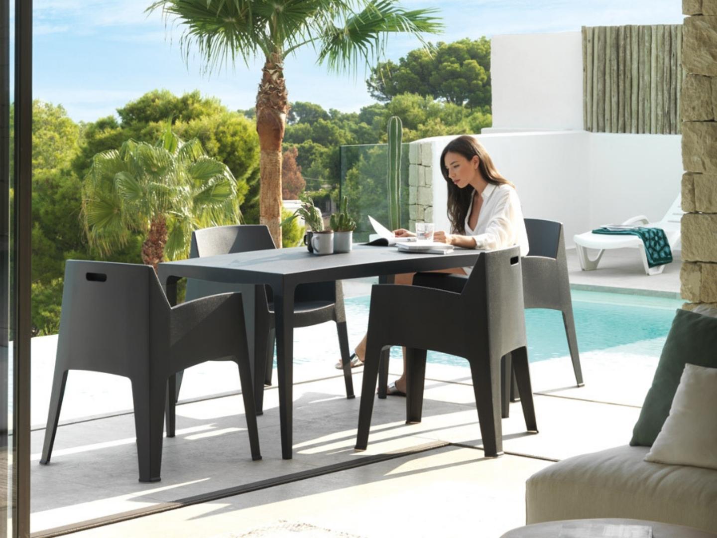 plastic dining set black Master - Lux Furniture