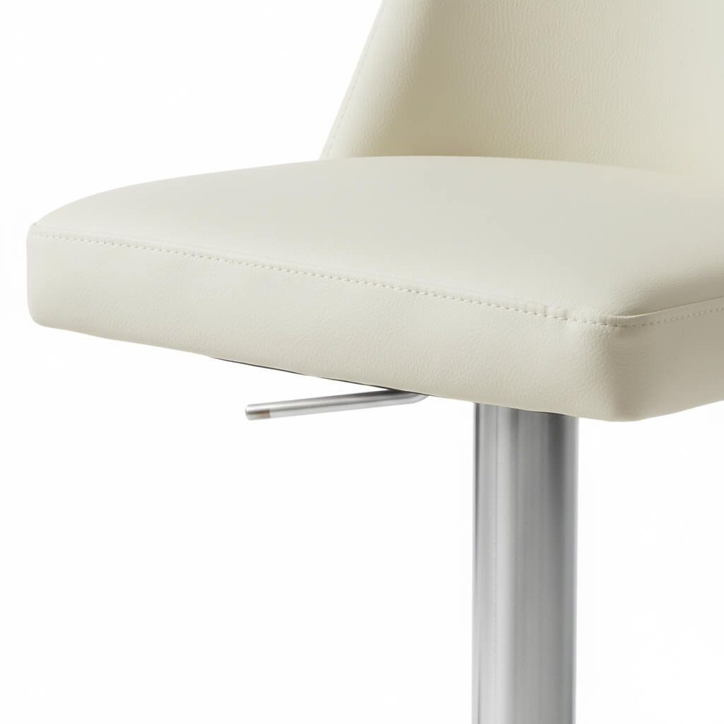 Κοντινό πλάνο στον μηχανισμό ρύθμισης ύψους του σκαμπό μπαρ GB