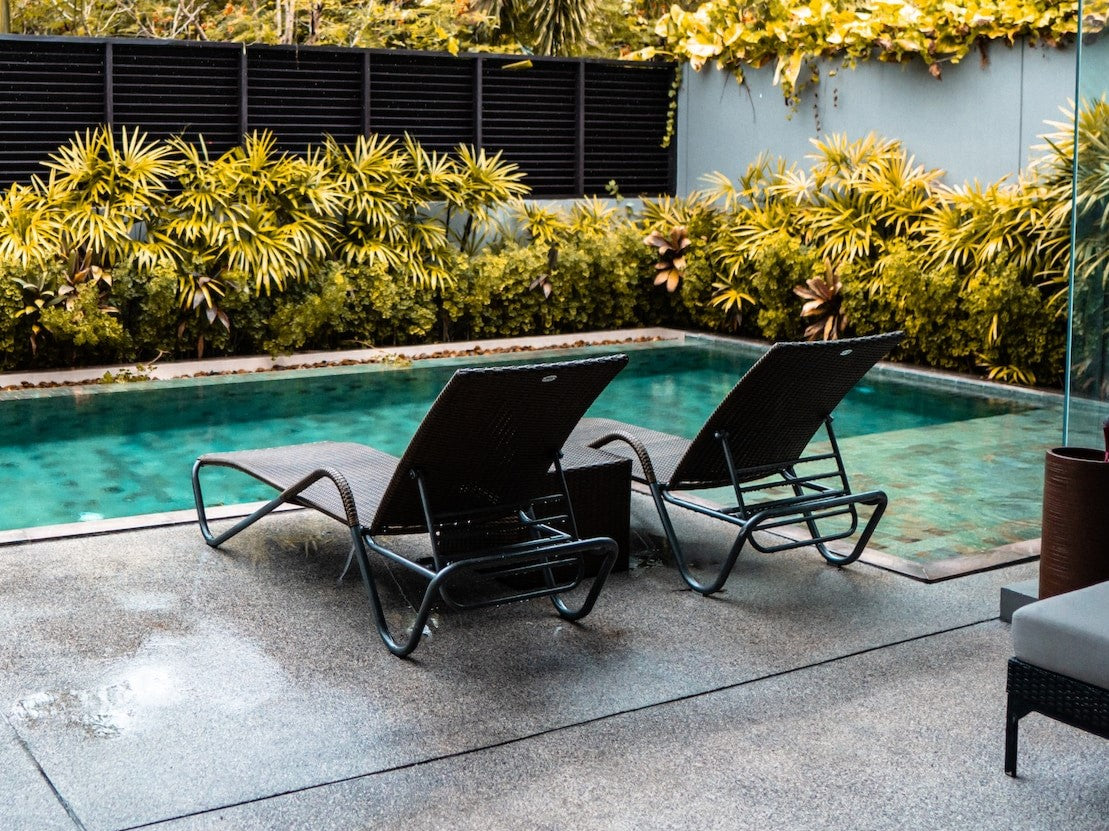 pool beds - Lux Furniture