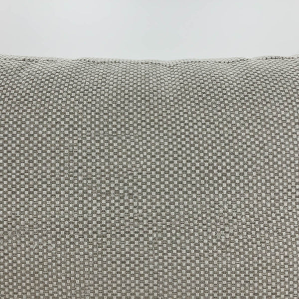 Close-up of the texture of the beige fabric used on the Atlanta sofa / Beige