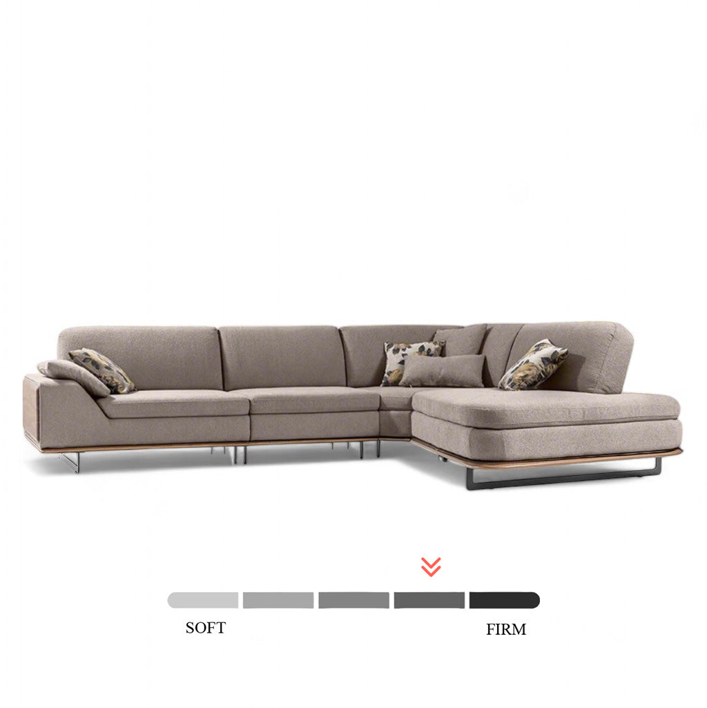 Γωνιακός καναπές Δίας – λινό ύφασμα – καφέ – με ρυθμιζόμενη πλάτη – σε λευκό φόντο. / Light Brown