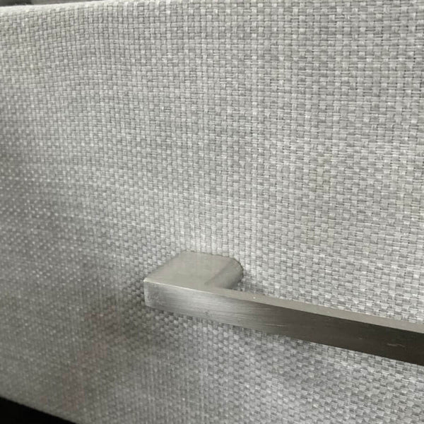 שידת לילה מרופדת מודרנית אלקטרה | Lux Furniture